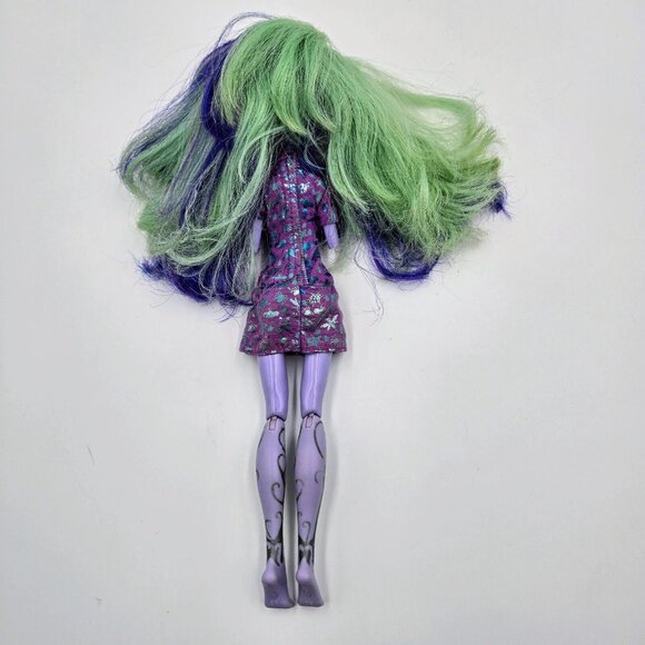Monster High Twyla Boogeyman New Scaremester Doll Mattel Read - Picture 14 of 16
